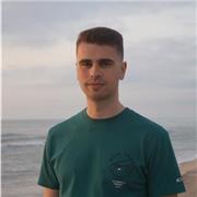 Profesional del mundo del fitness con 2 años de experiencia laboral como monitor de sala, de actividades dirigidas y entrenador personal